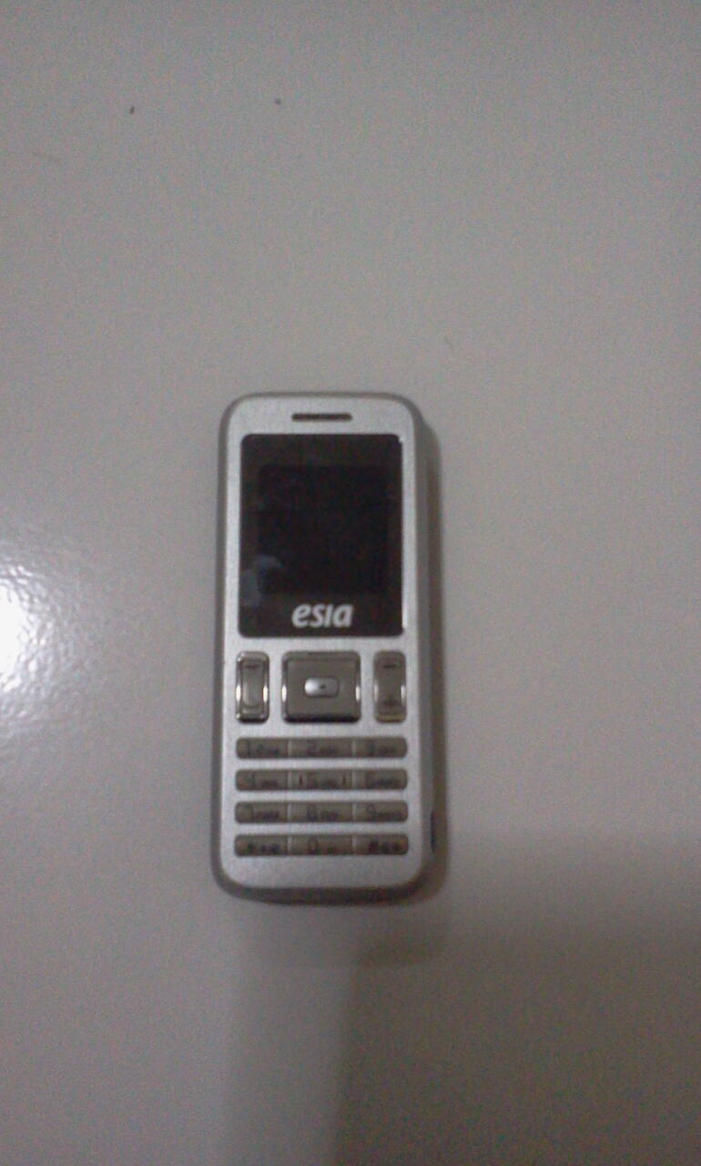 Jual Paket : HP Nokia E63 + Nexian Beat Box + Esia Conect + Samsung Candy Bar