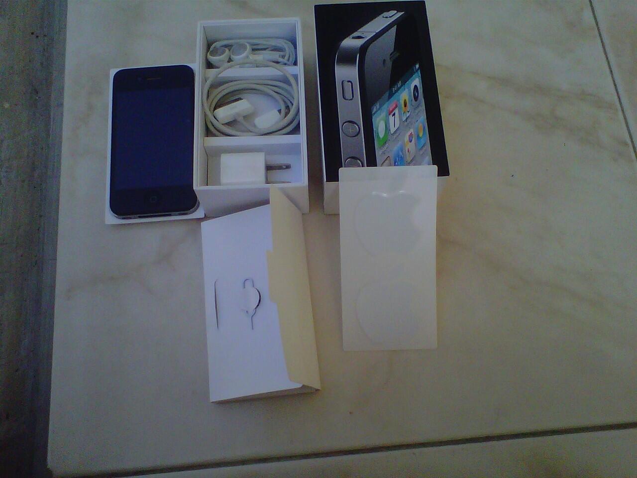 Iphone 4 black 32gb su kudus,demek,jepara,pati,semarang