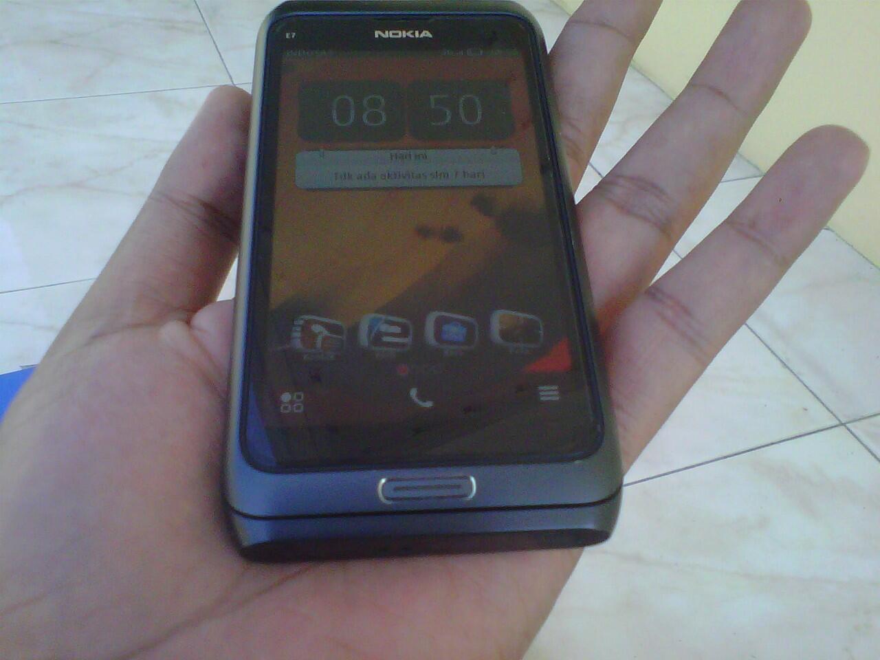 NOKIA E7 MULUSSS GARANSI NOKIA MASIH 3 BULAN MURAH KUDUS,DEMAK,JEPARA,PATI,SEMARANG