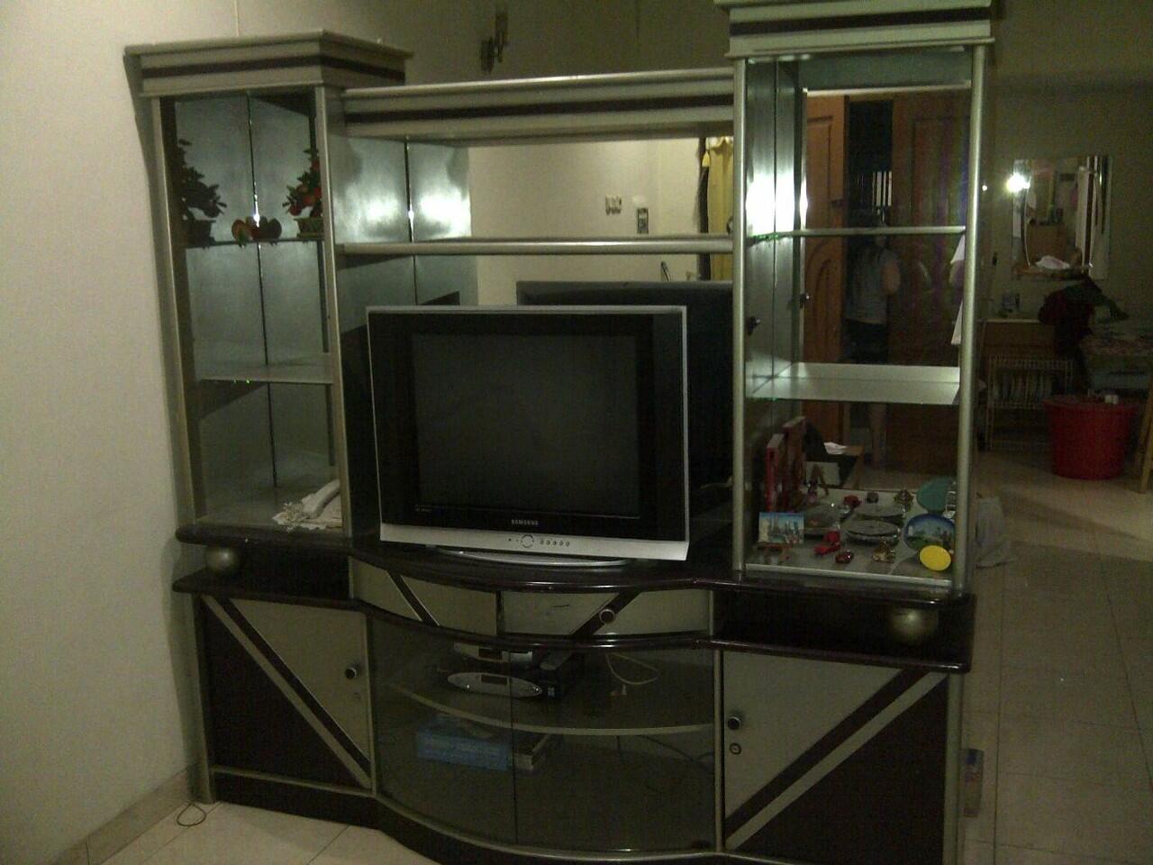 Terjual JUAL  KABINET  TV KABINET  DAPUR  LEMARI KONDISI 95 