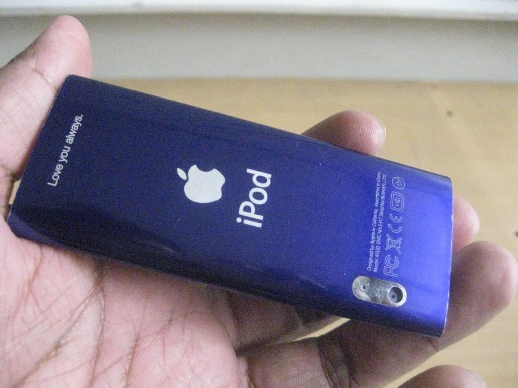 Ipod Nano 6th generation 8GB & I pod Nano 5th generation 8GB Love You Always Edition