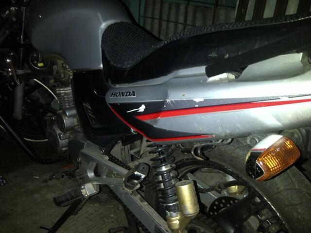 JUAL HONDA TIGER TAHUN 2005 PAJAK DEPOK CUMA 8,8 JUTA NEGO gan!!!