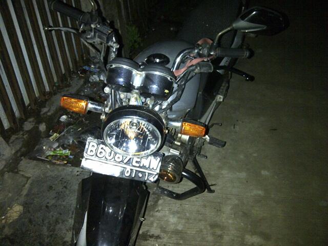 JUAL HONDA TIGER TAHUN 2005 PAJAK DEPOK CUMA 8,8 JUTA NEGO gan!!!