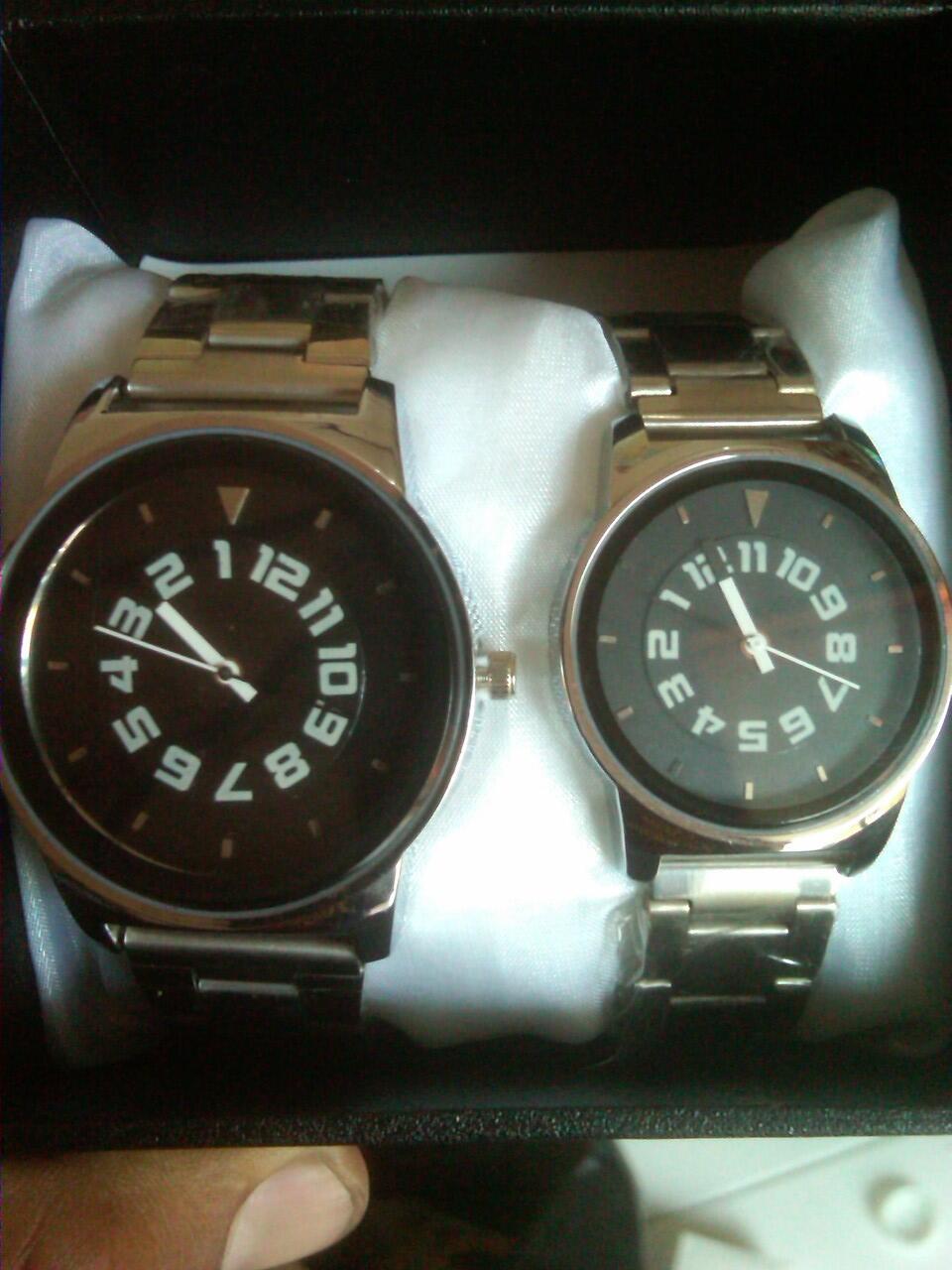 Cari JUAL JAM TANGAN COUPLE !! KUALITAS MANTAP HARGA 