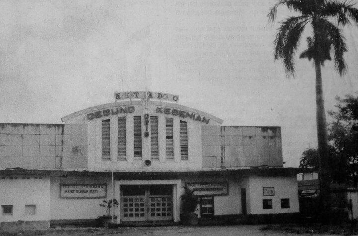 Gedung kesenian | Sumber: Kaskus