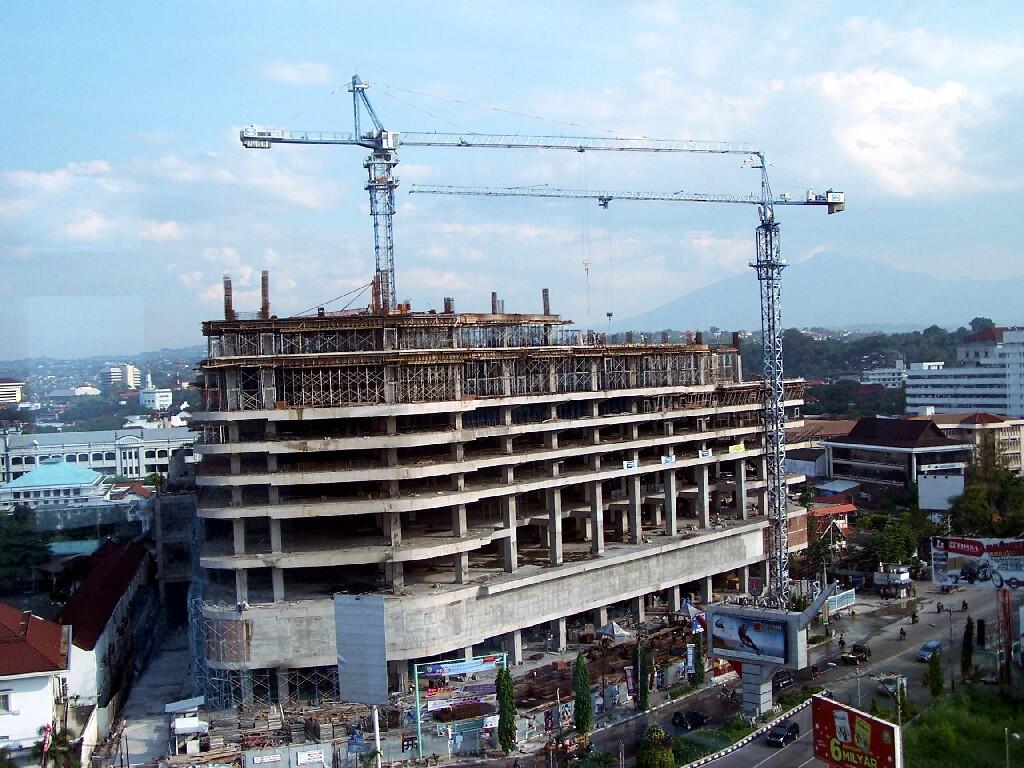 Tergusurnya bangunan Tempo Doeloe (Gedung Rakyat Indonesia Semarang)