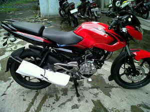 Bajaj PULSAR 135 " 2012 MARET " MERAH HITAM FULL ORIGINAL ( STRIPING NEW )