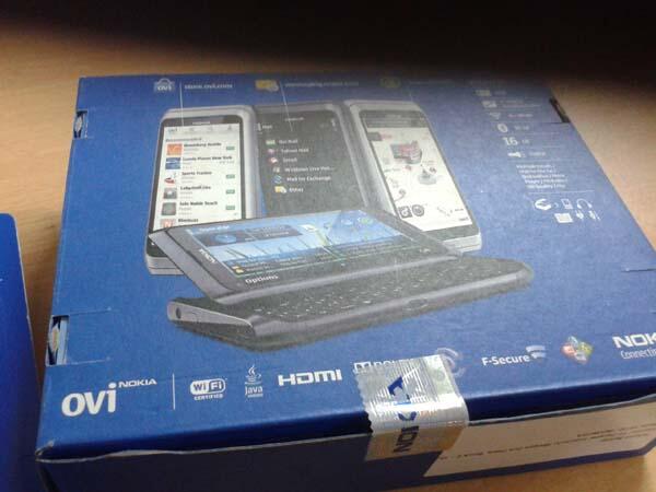 NOKIA E7