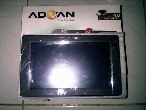 wts ADVA T2i TABLET PC ANDROID 4.0 99% NEW (850k)