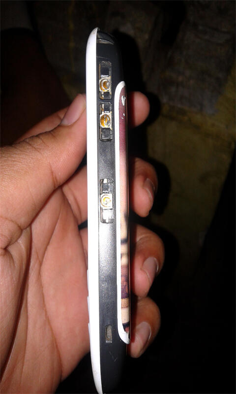 Blackberry 8520 (gemini putih)