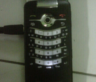 DIJUAL BATANGAN CEPAT BB PEARL 8220 FLIP GSM!!! (BU)