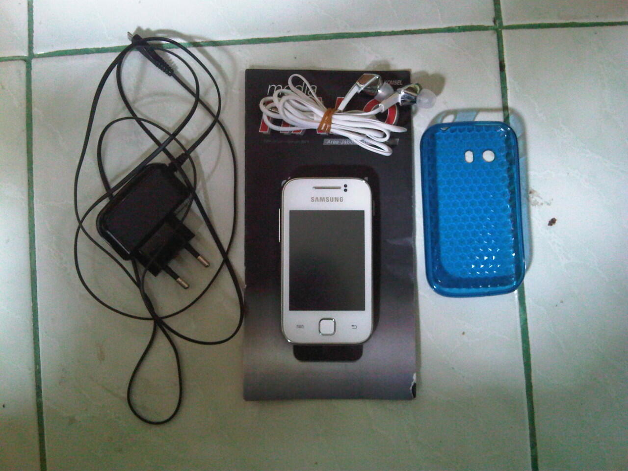 samsung galaxy young white