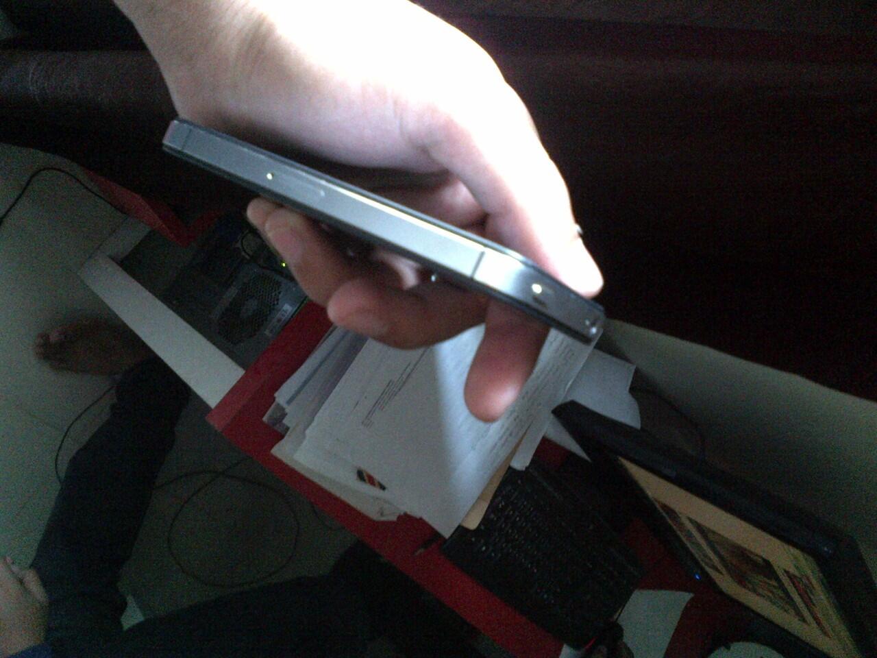 Jual Iphone 4S 16 GB Black Muluszt Bergaransi