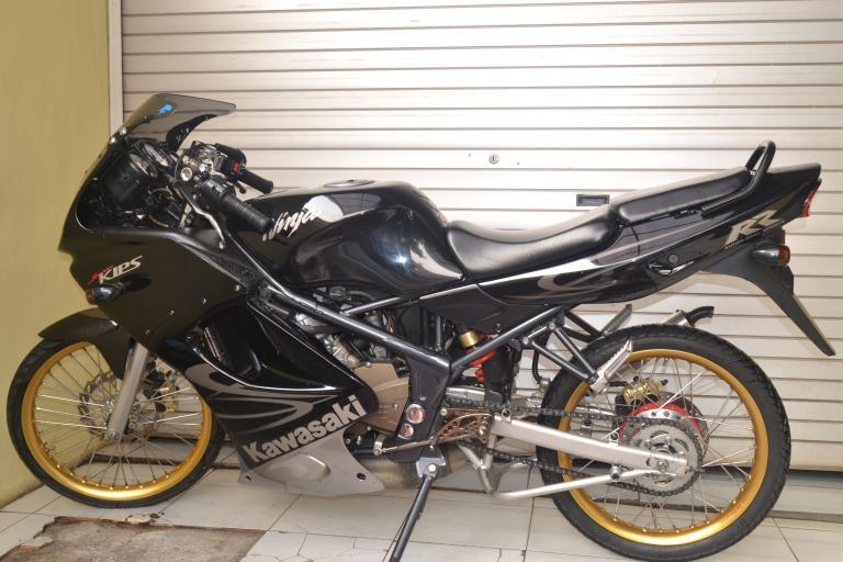 NINJA RR 2010 HITAM
