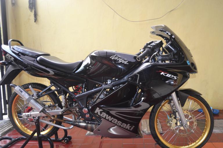 NINJA RR 2010 HITAM
