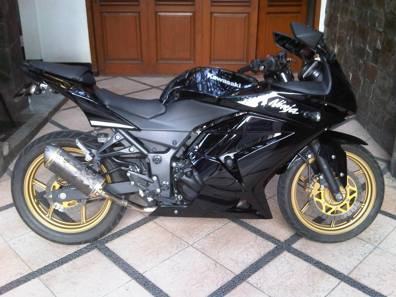 Cari Kawasaki Ninja 250 Tahun 2009 Surabaya Mulus KASKUS