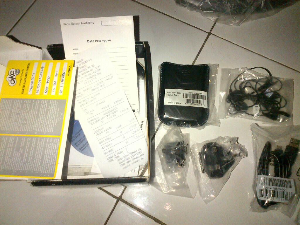 WTS Blackberry Javelin 8900 like new