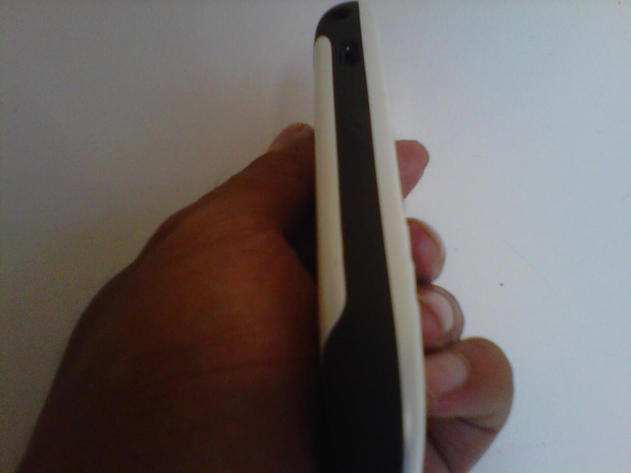 bleckberry gemini 8520, muluss white putih masih garansi CTN