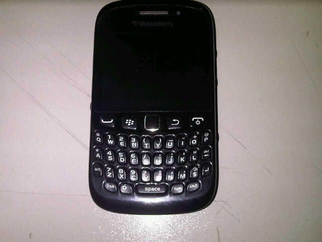 Blackberry 9220 Black 2nd Garansi Tam 18 Bln