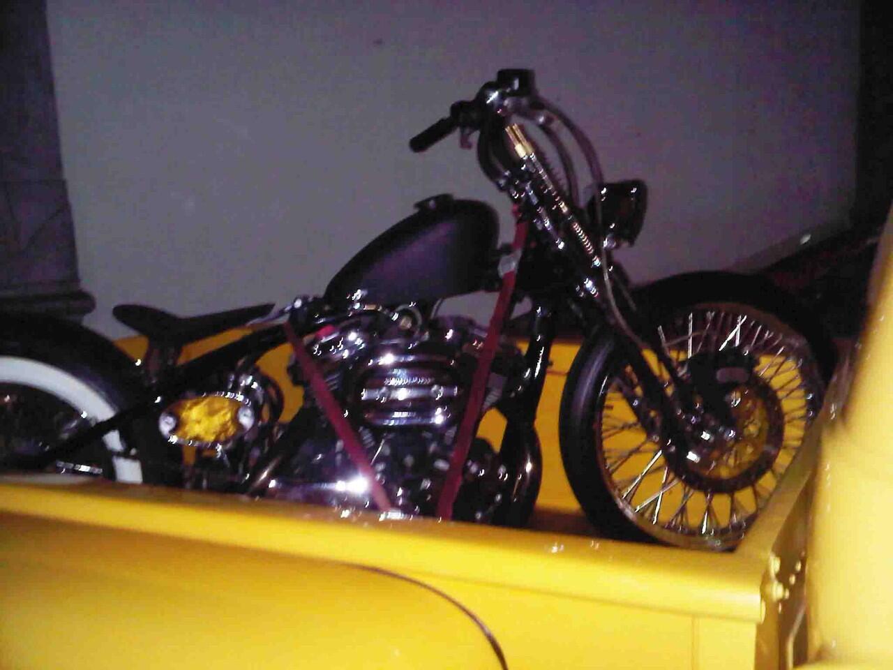 Motor Custom Harley Davidson sportster 1200c tahun 2003