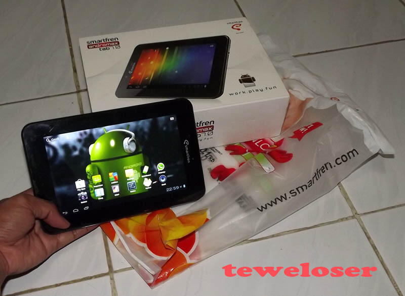 Tablet Smartfren andromax tab 7" (belum sebulan)
