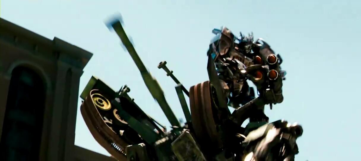 Brawl ; Decepticons yang punya senjata paling lengkap dan sangat tangguh.