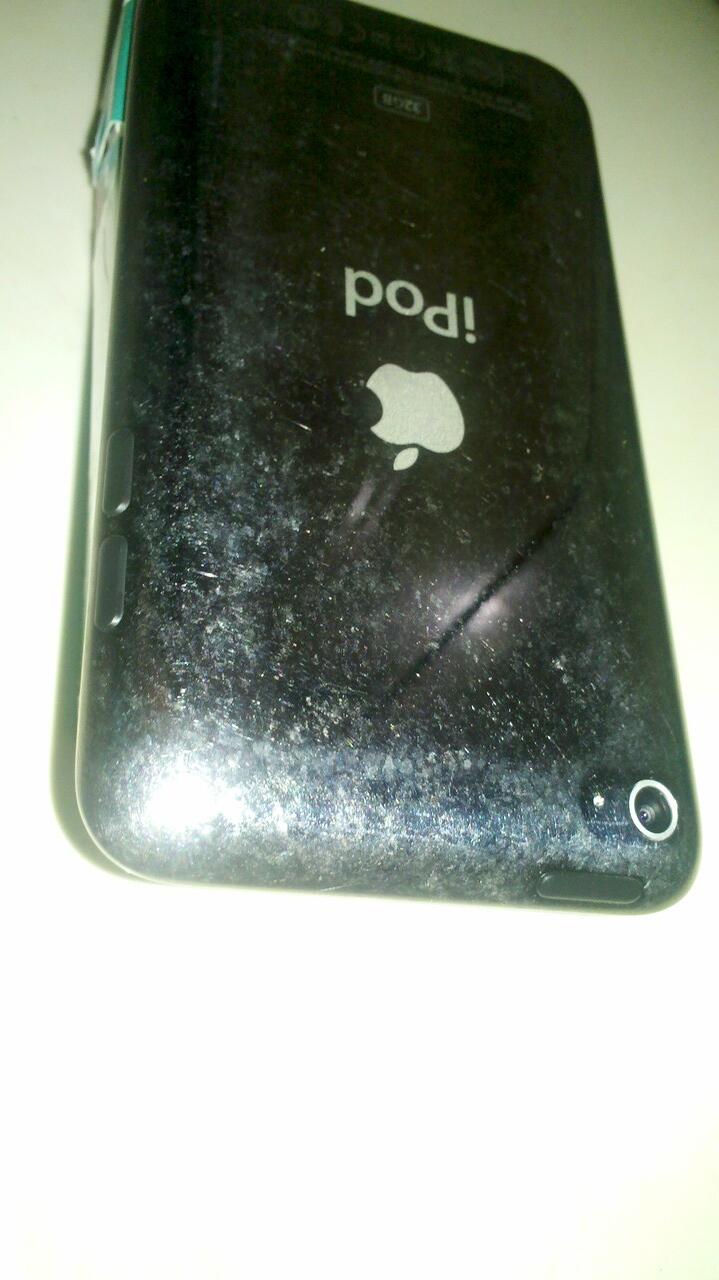 WTS IPOD TOUCH 4 32GB Version 6.0, JUAL CEPET AJA -MANTAP DAH POKOKNYA-