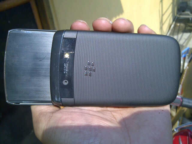 blackberry torch 1 9800 hitam segel mulus sehat garansi tam pjg