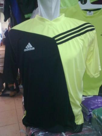 JUAL KAOS  FUTSAL  BOLA JAKET ROMPI  KAOS  KAKI 