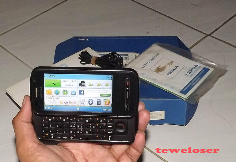 HP Nokia C6-00 black (kondisi mulus)