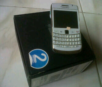 blackberry onyx 2 9780 ex cewek fullset Malang