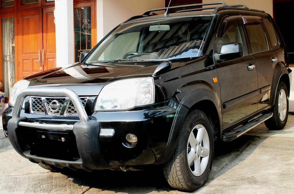 Nissan xtrail stt hitam