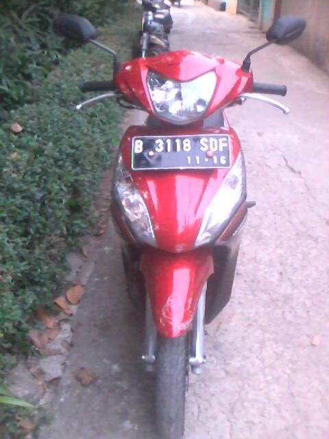over kredit spacy merah des 2011