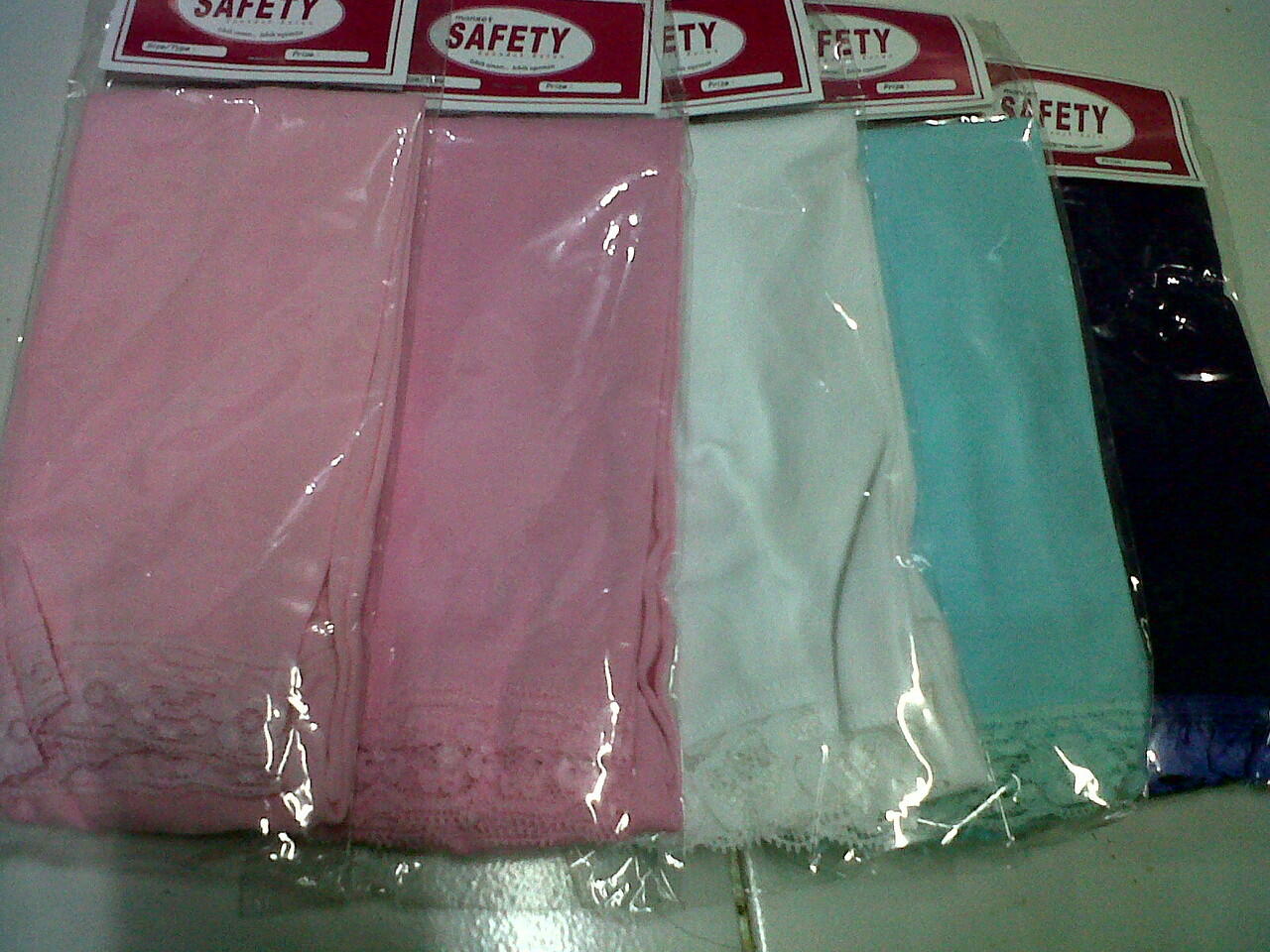 Manset tangan, manset gamis, manset bolero, kaos kaki