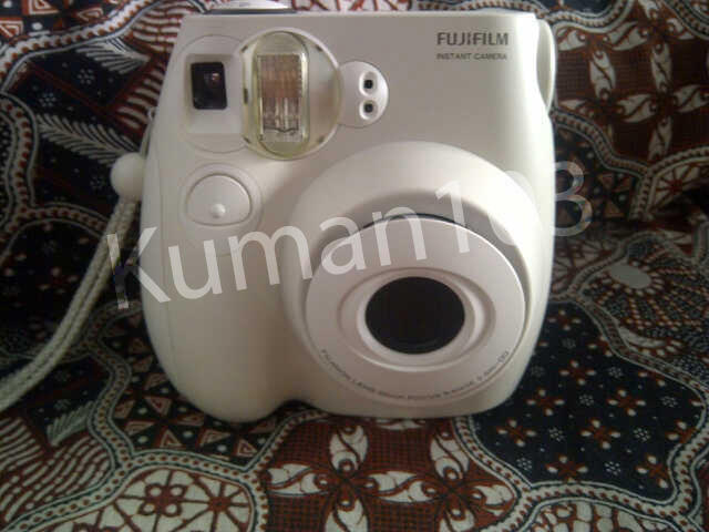Kualitas Dijamin dan banyak bonusnya Kamera Polaroid FUJIFILM Instax Mini 7s White