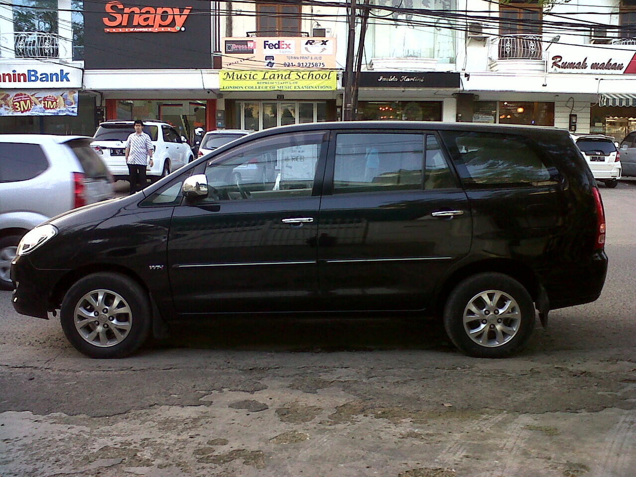 Toyota Kijang Inova type V 2006 Automatic (ex.Dokter)