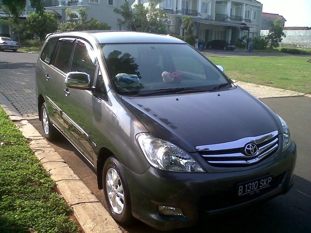 Innova G M/T Bensin Luxury Sept 2010 Grey Metallic Captain Seat