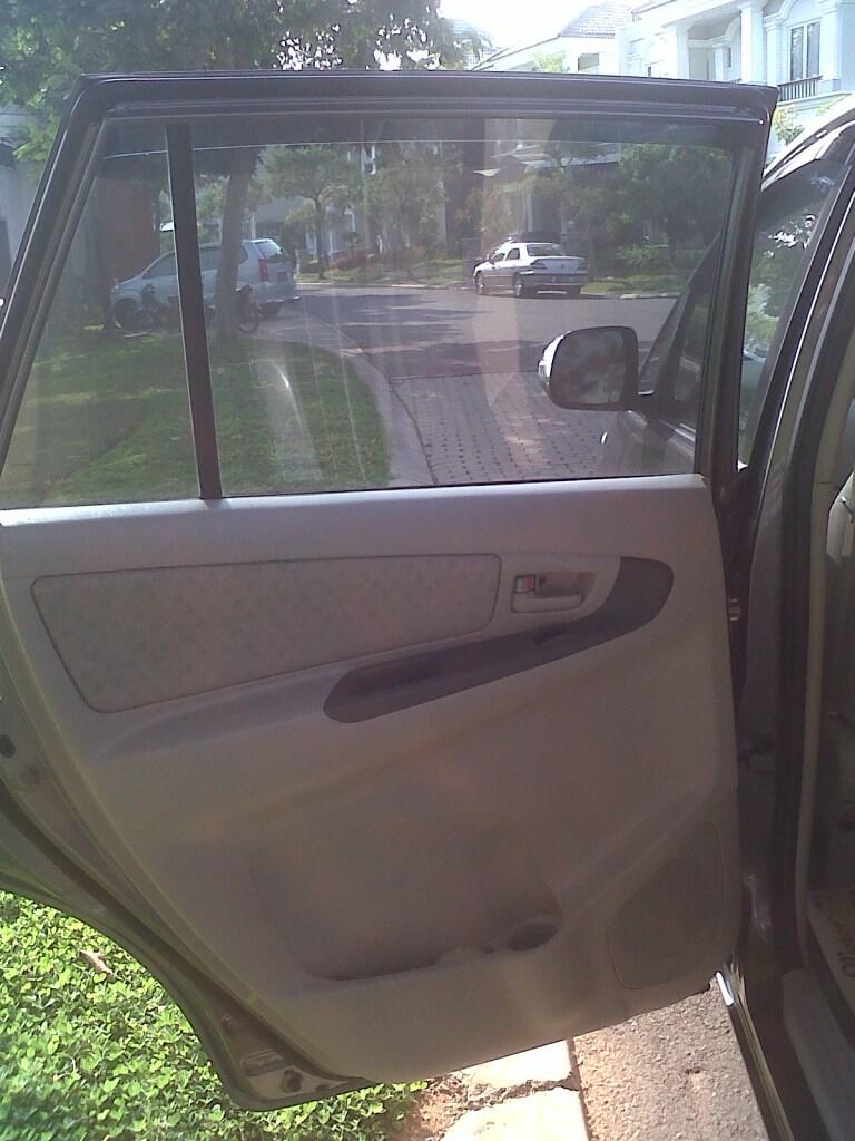 Innova G M/T Bensin Luxury Sept 2010 Grey Metallic Captain Seat