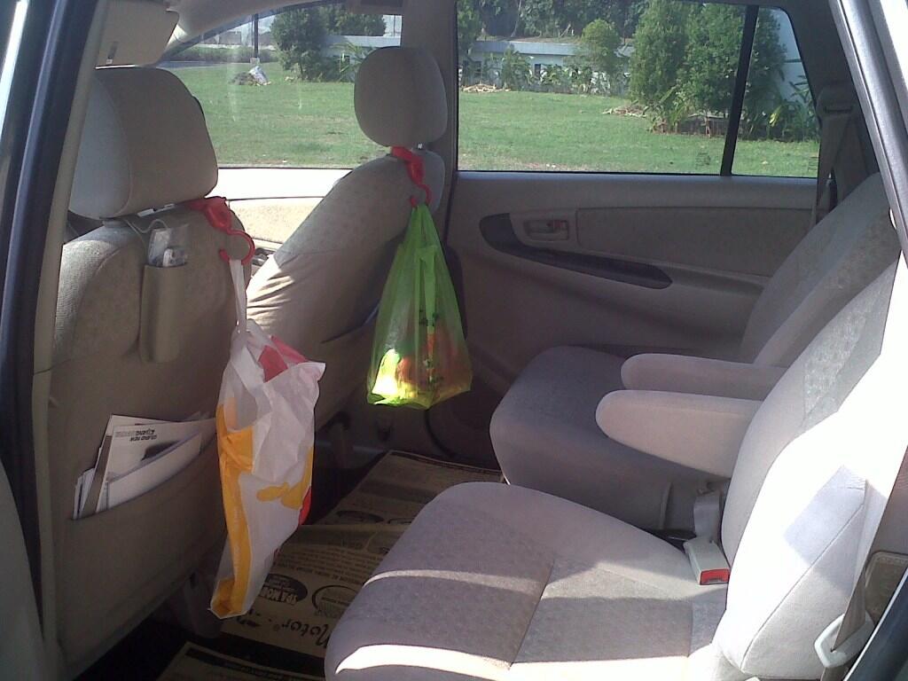Innova G M/T Bensin Luxury Sept 2010 Grey Metallic Captain Seat