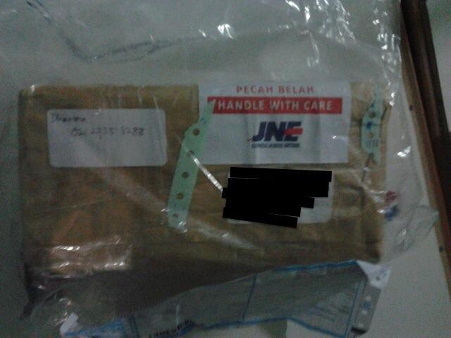 BNIB SEGEL IPAD AIR 32 black and white 4G + Wifi murah!