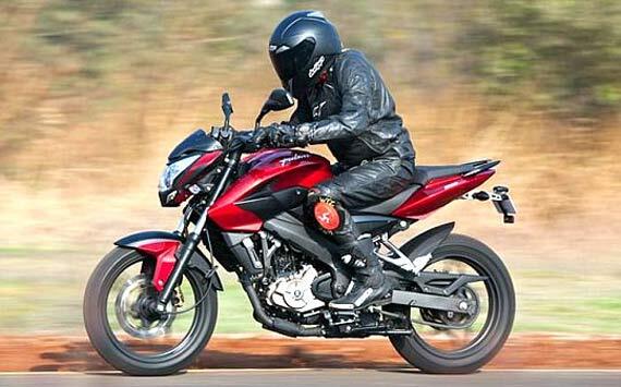 PULSAR 200NS ,mengupas tuntas mantapnya motor INDIA
