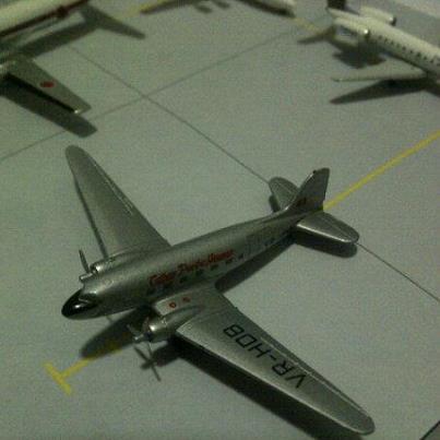 wts diecast miniatur pesawat 1:400