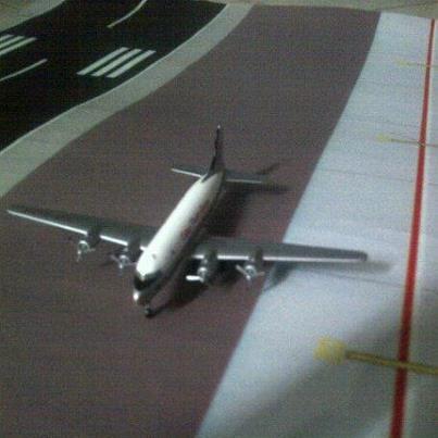 wts diecast miniatur pesawat 1:400