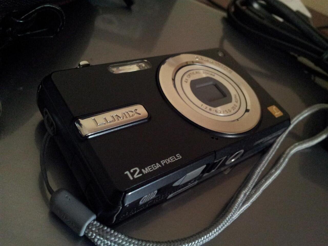 Sambil G4L4u mau jual Seken mulussssssssssss Panasonic lumix F3