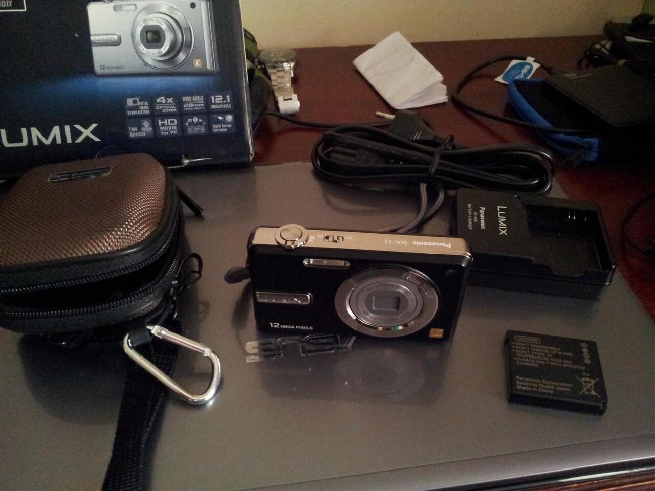 Sambil G4L4u mau jual Seken mulussssssssssss Panasonic lumix F3