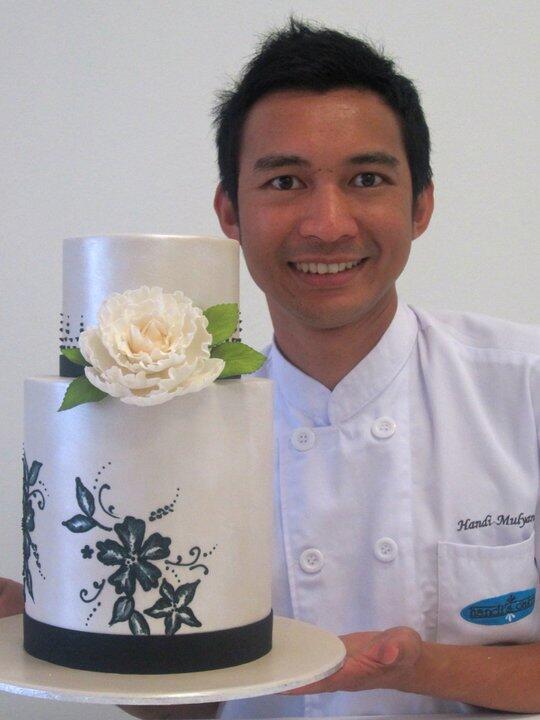 yuk gan kenalan sama Handi Mulyana,cake artist asal Indonesia yang sudah mendunia