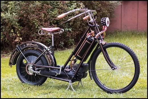 SEPEDA MOTOR PERTAMA YANG MASUK KE INDONESIA