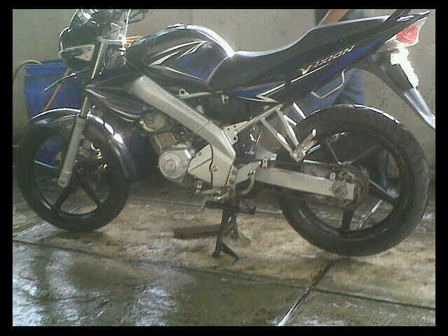 Beli/TT motor bonus Behel Gigi VIXION 2008