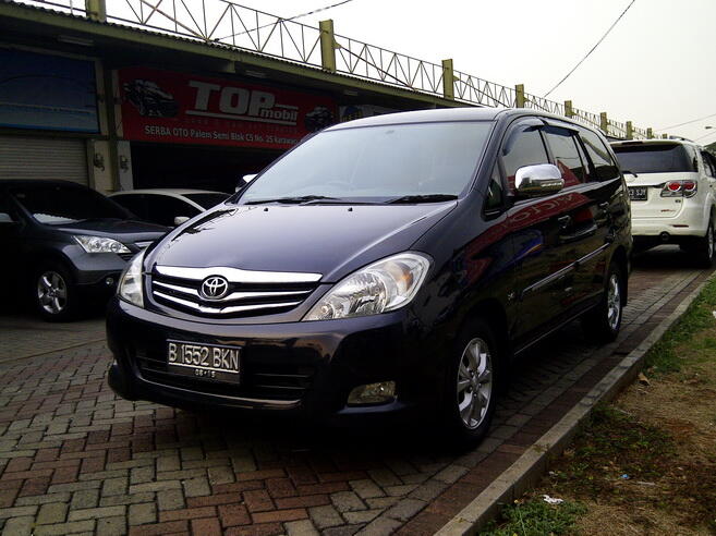 TOYOTA INNOVA G 2.5 DIESEL A/T 2010 HITAM METALIK