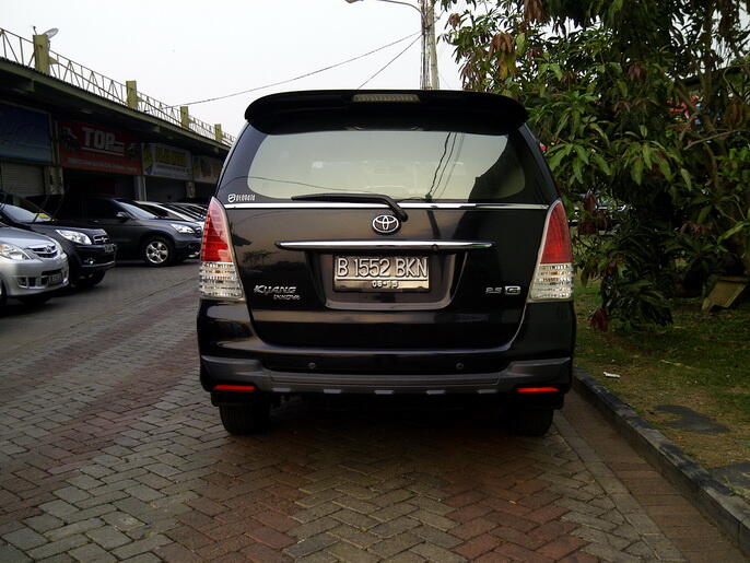 TOYOTA INNOVA G 2.5 DIESEL A/T 2010 HITAM METALIK